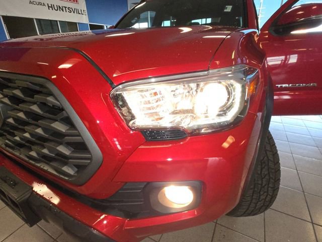 Used 2022 Toyota Tacoma TRD Off-Road w/ Technology Package image 26