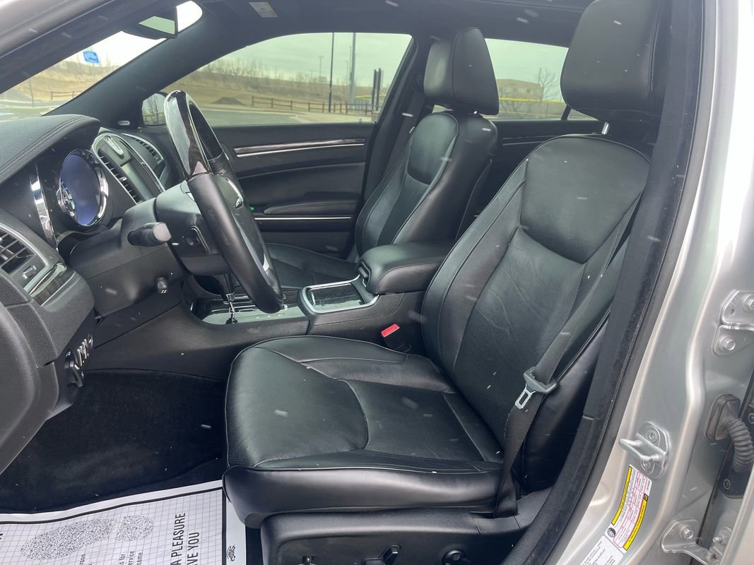 Used 2012 Chrysler 300 C image 10