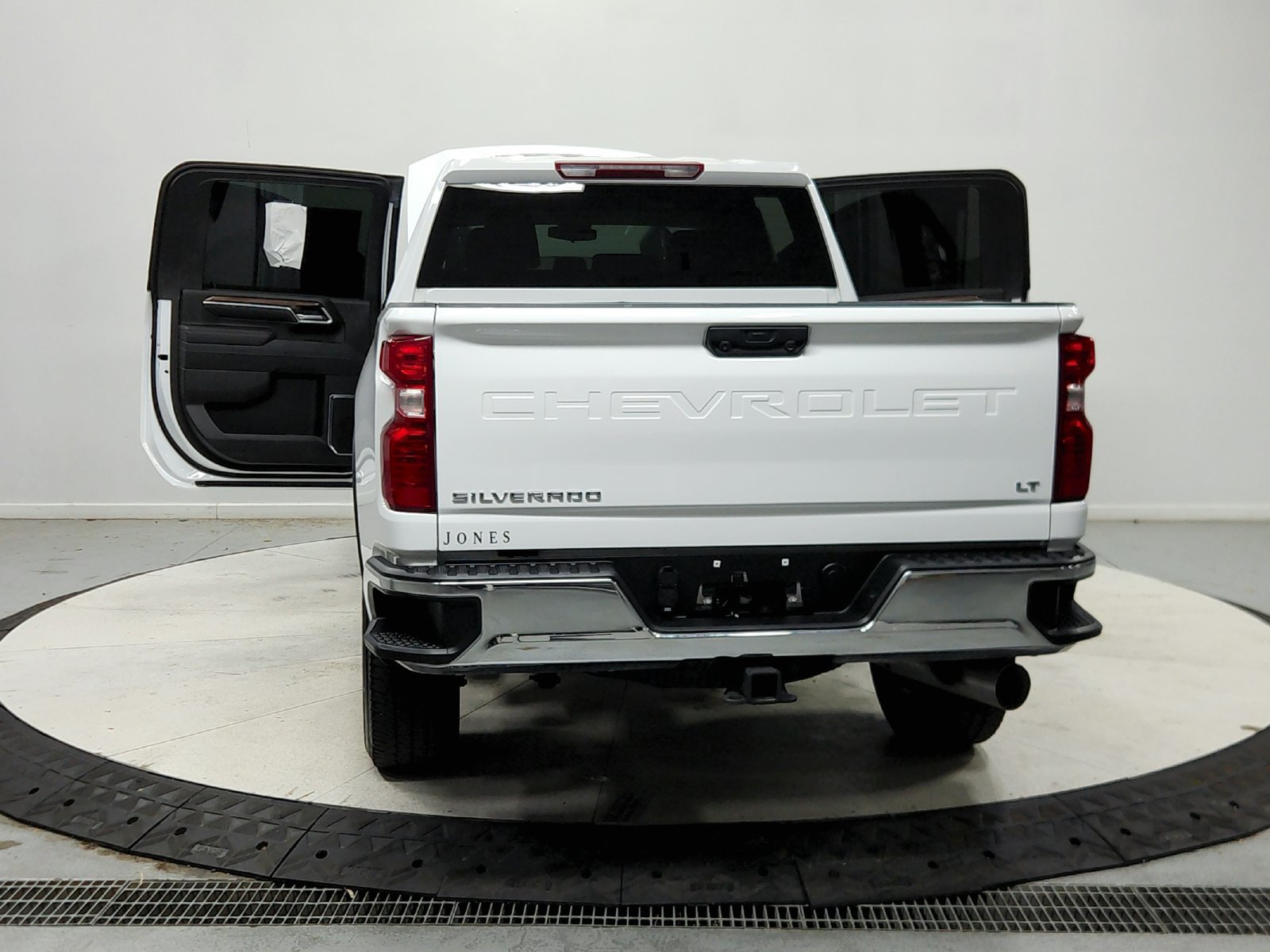 Used 2025 Chevrolet Silverado 2500 LT AWD/4WD image 15