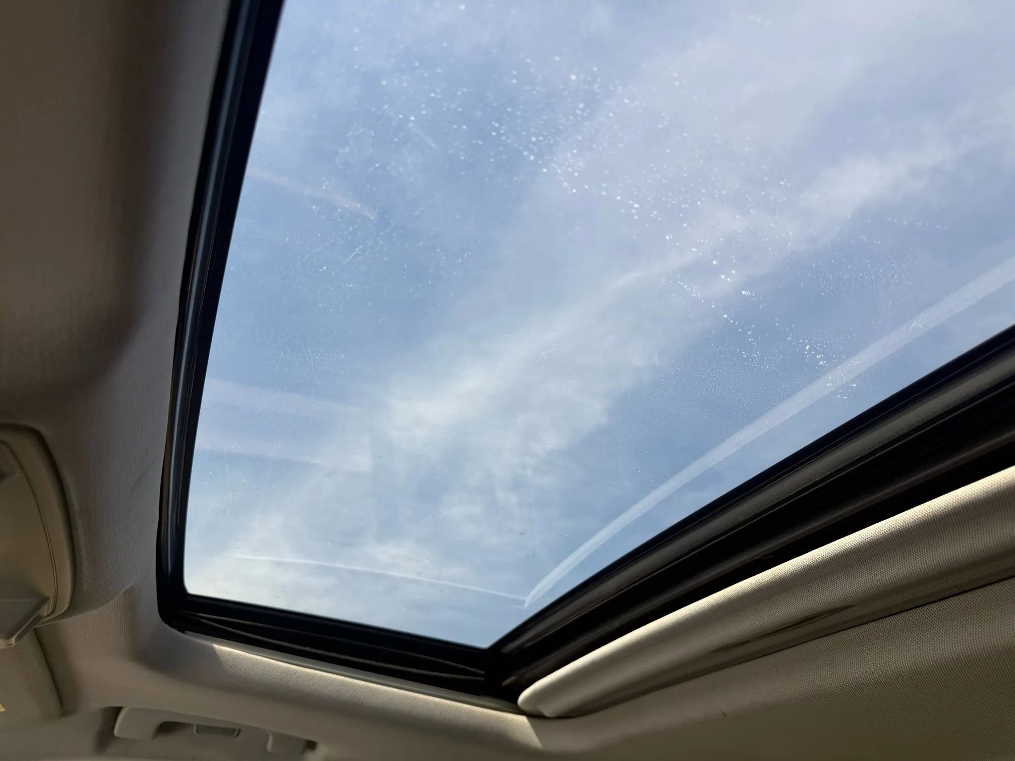 Used 2017 GMC Yukon Denali w/ Enhanced Security Package image 16