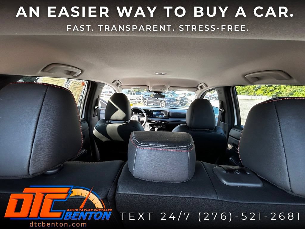 Used 2025 Nissan Kicks SR FWD image 25