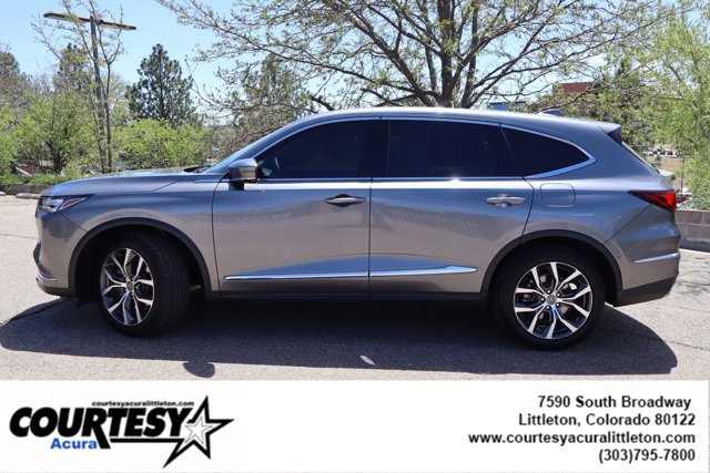 Used 2024 Acura MDX SH-AWD w/ Technology Package image 3