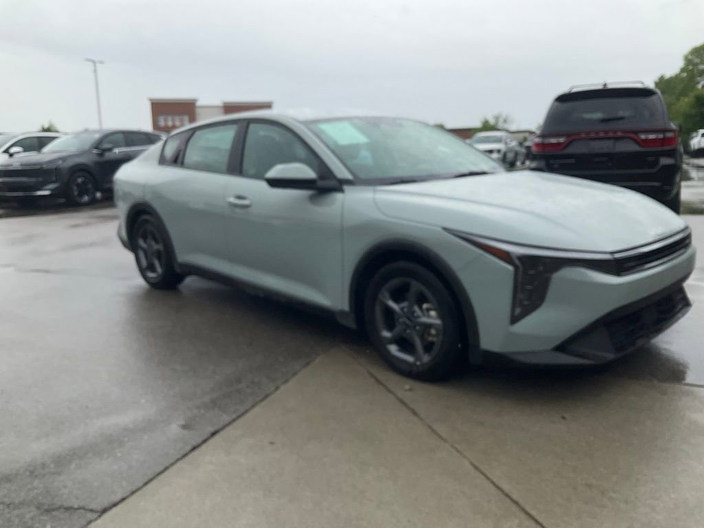 Used 2025 Kia K4 FWD image 7