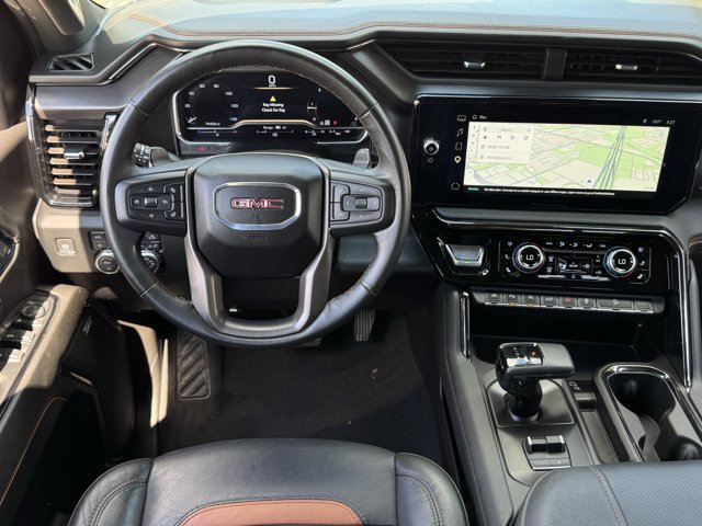 Used 2024 GMC Sierra 1500 AT4 w/ AT4 Premium Package AWD/4WD image 12