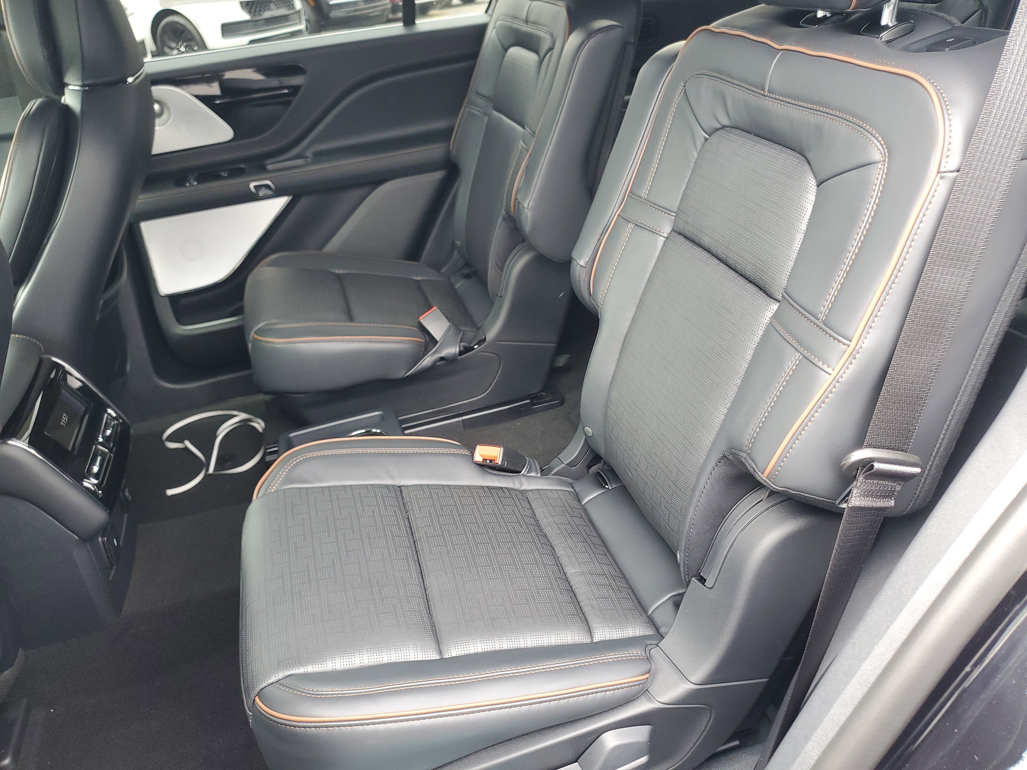 New 2026 Lincoln Aviator Black Label w/ Dynamic Handling Package AWD/4WD image 25