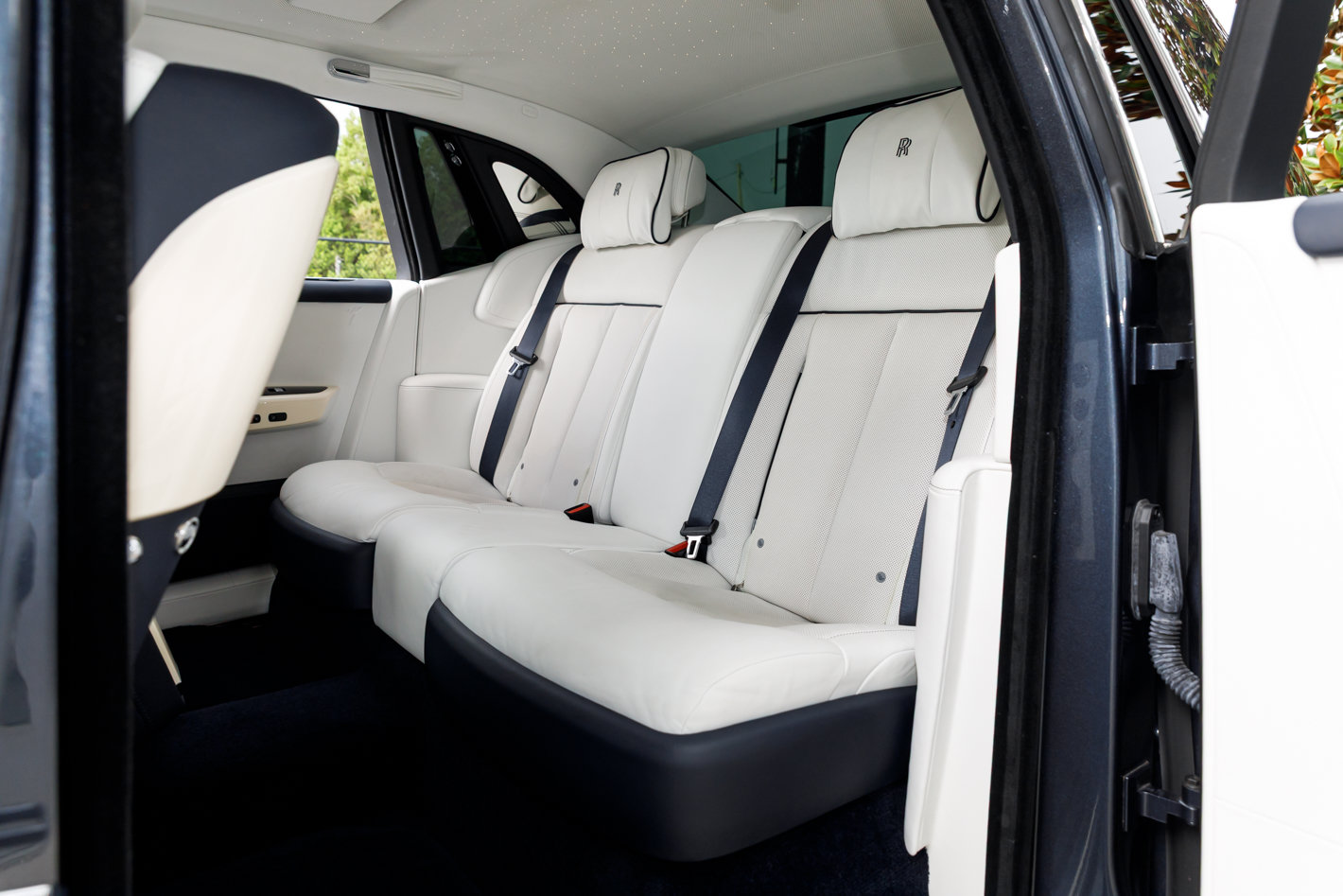 Certified 2020 Rolls-Royce Phantom Sedan RWD image 40