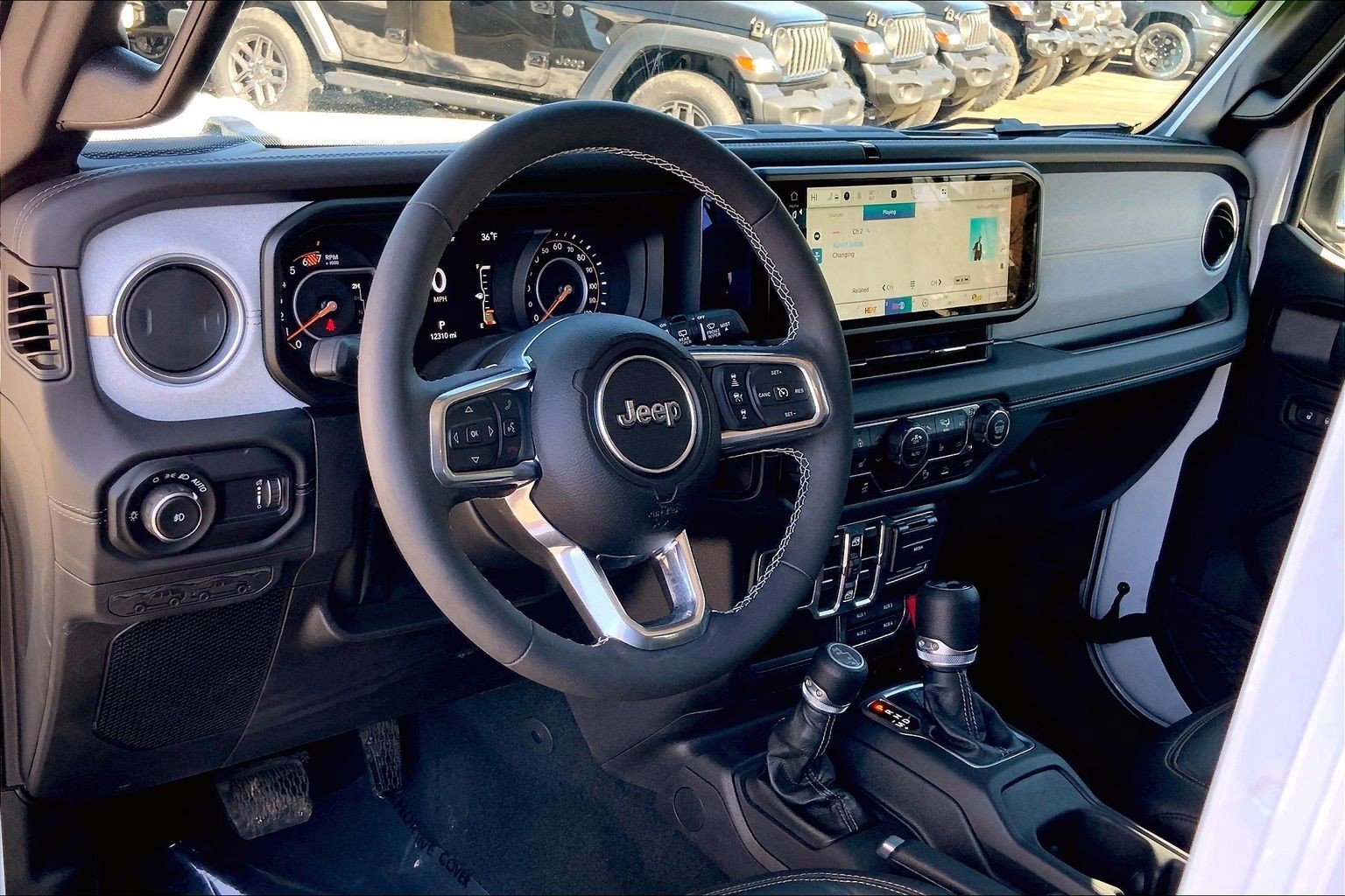 Used 2025 Jeep Wrangler Sahara w/ Safety Group image 15