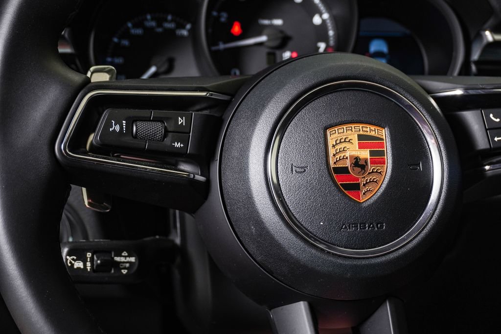 Certified 2026 Porsche Macan AWD/4WD image 20