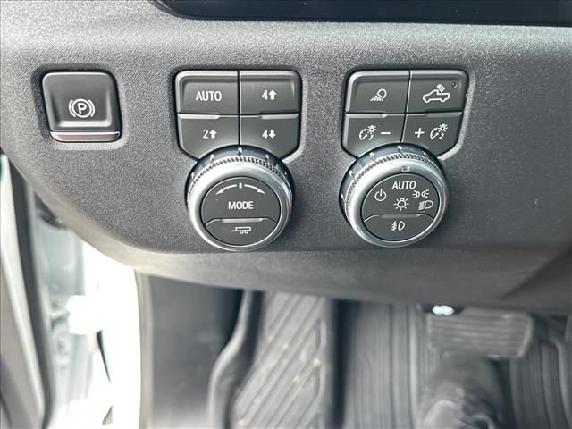New 2026 GMC Sierra 2500 SLT w/ SLT Premium Package AWD/4WD image 29