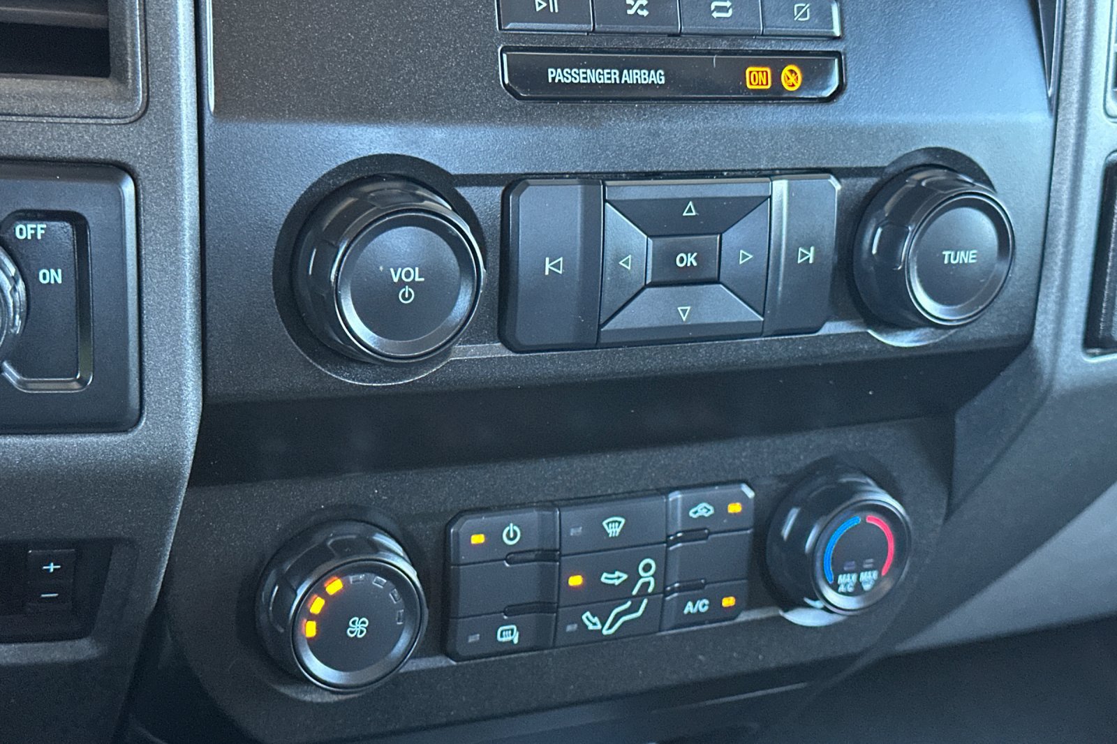Used 2022 Ford F250 XL w/ Power Equipment Group RWD image 18