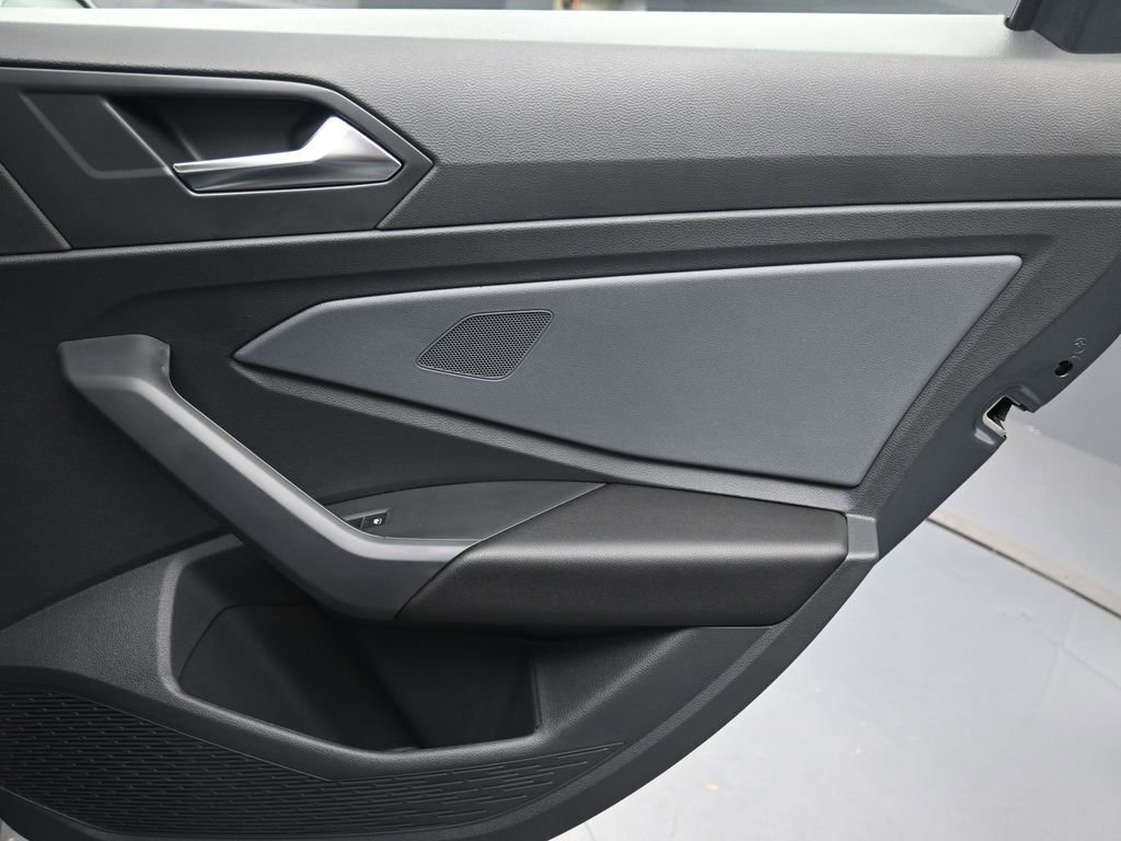 New 2026 Volkswagen Jetta SE FWD image 25