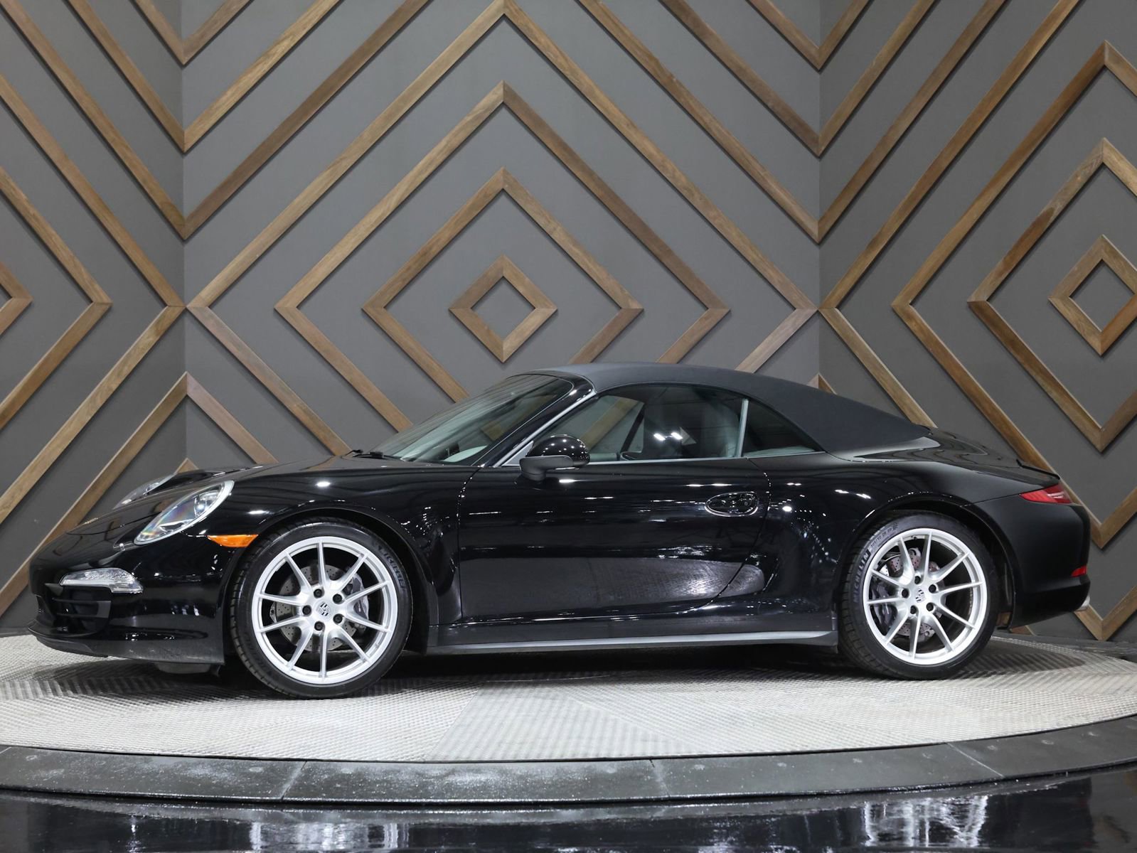Used 2013 Porsche 911 Carrera image 14