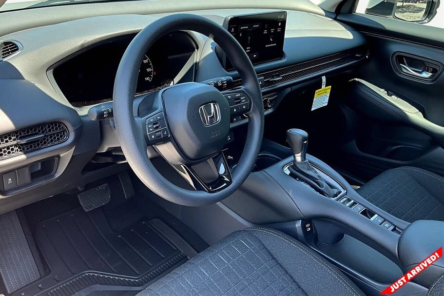New 2027 Honda HR-V LX image 8
