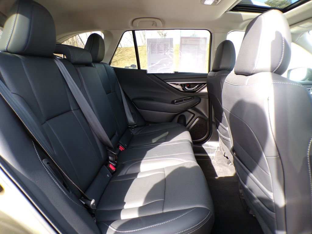 Used 2023 Subaru Outback Touring AWD/4WD image 22
