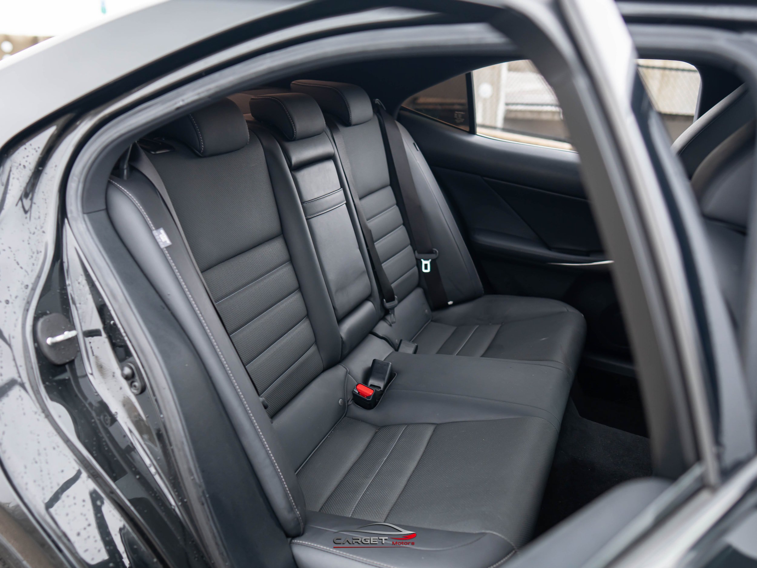 Used 2019 Lexus IS 300 F Sport w/ F Sport Package RWD image 18