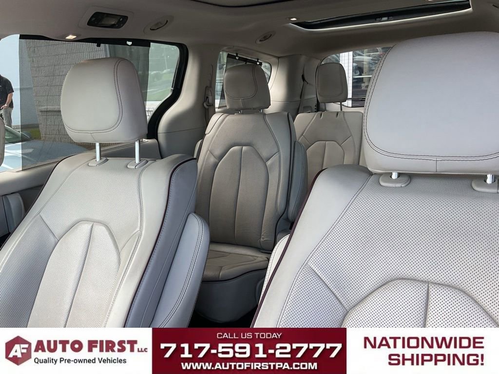 Used 2019 Chrysler Pacifica Touring-L w/ Advanced Safetytec Group FWD image 8