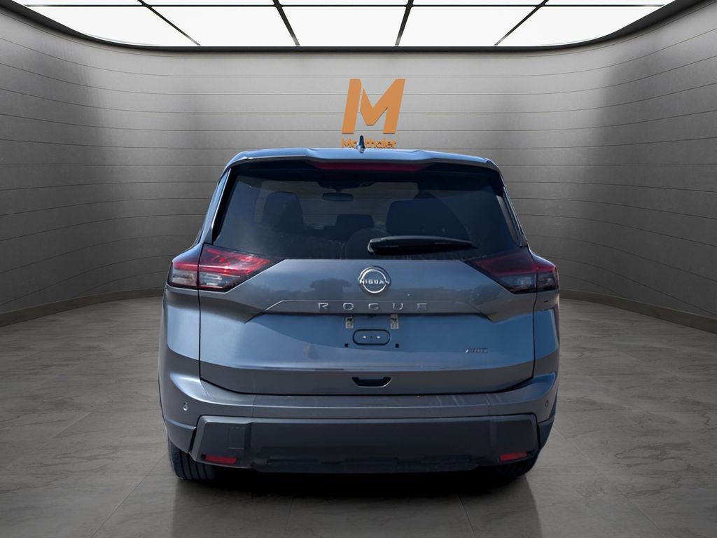 Used 2025 Nissan Rogue SV AWD/4WD image 4