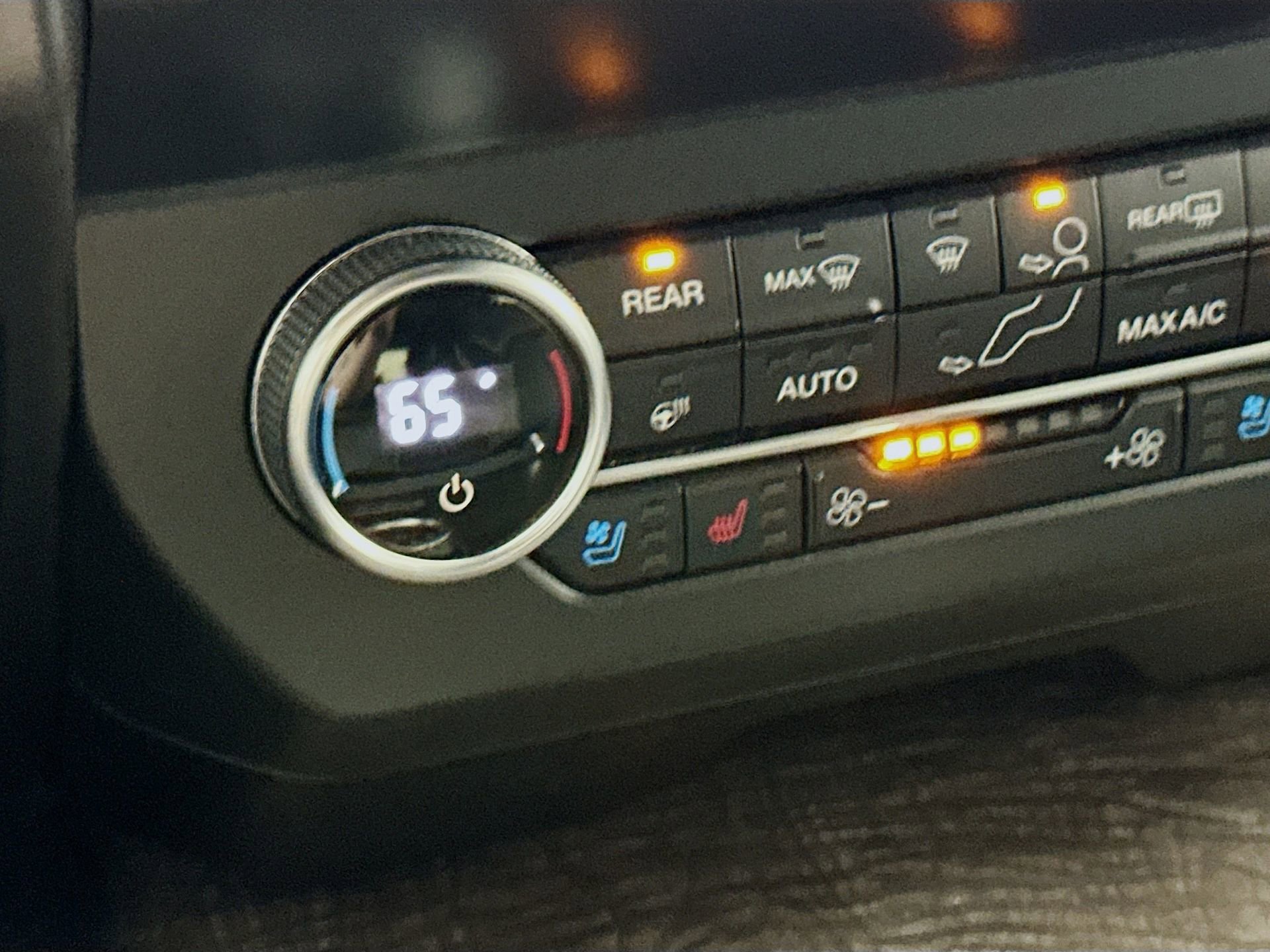 Used 2021 Ford Expedition Limited image 22