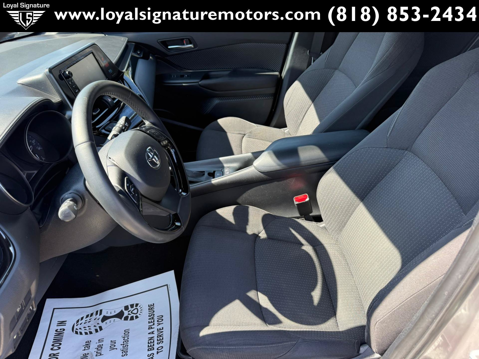 Used 2018 Toyota C-HR XLE FWD image 14