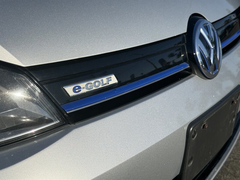 Used 2016 Volkswagen e-Golf SE FWD image 9