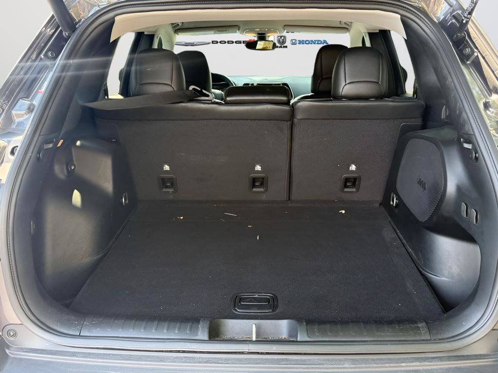 Used 2020 Jeep Cherokee Limited FWD image 32