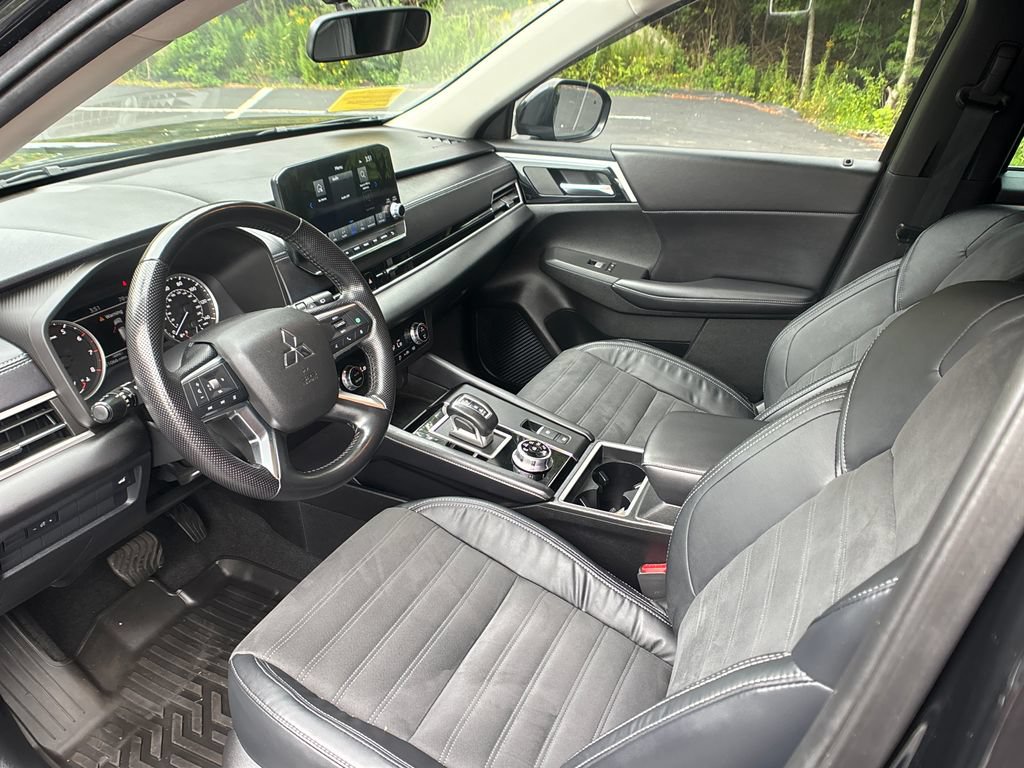 Used 2023 Mitsubishi Outlander SE AWD/4WD image 9