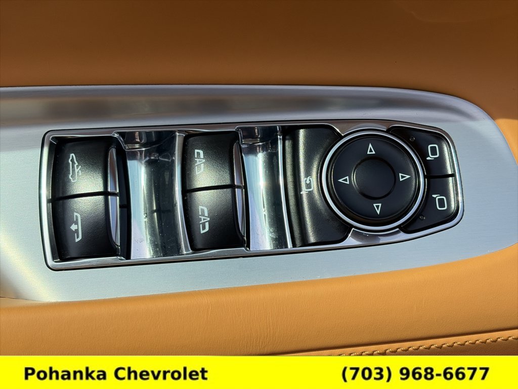 Used 2021 Chevrolet Corvette Stingray Premium Conv w/ Z51 Performance Package RWD image 17