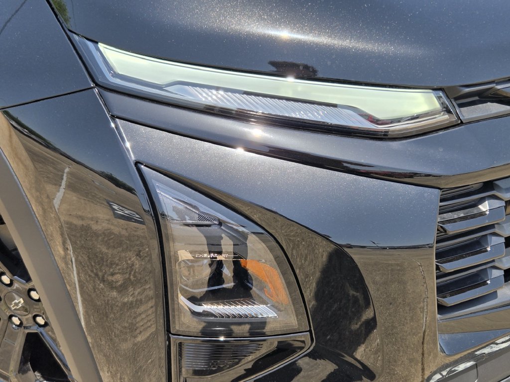New 2027 Chevrolet Equinox LT w/ Midnight Edition FWD image 10