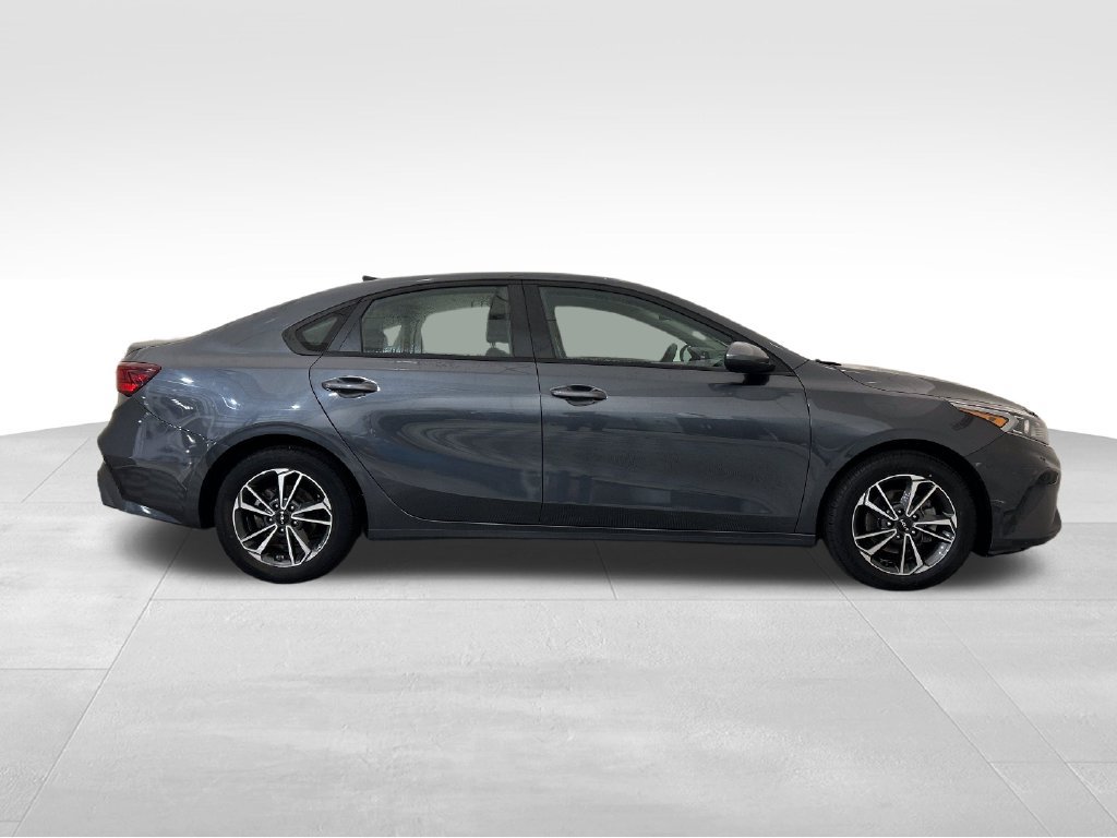 Used 2023 Kia Forte LXS FWD image 7