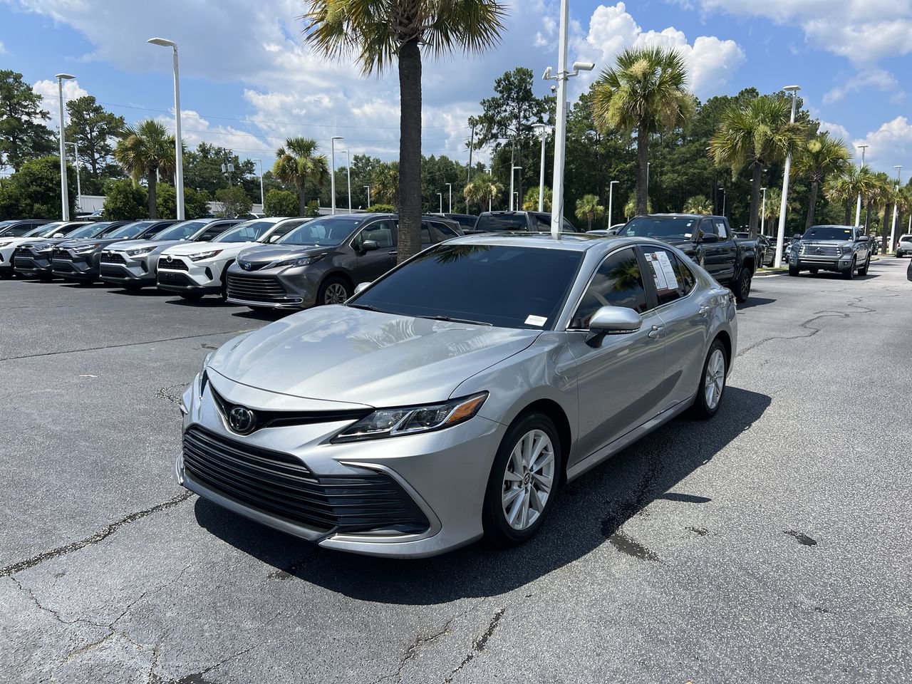 Used 2024 Toyota Camry LE w/ Convenience Package FWD image 5