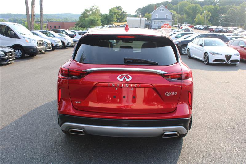 Used 2022 INFINITI QX50 Sensory image 7
