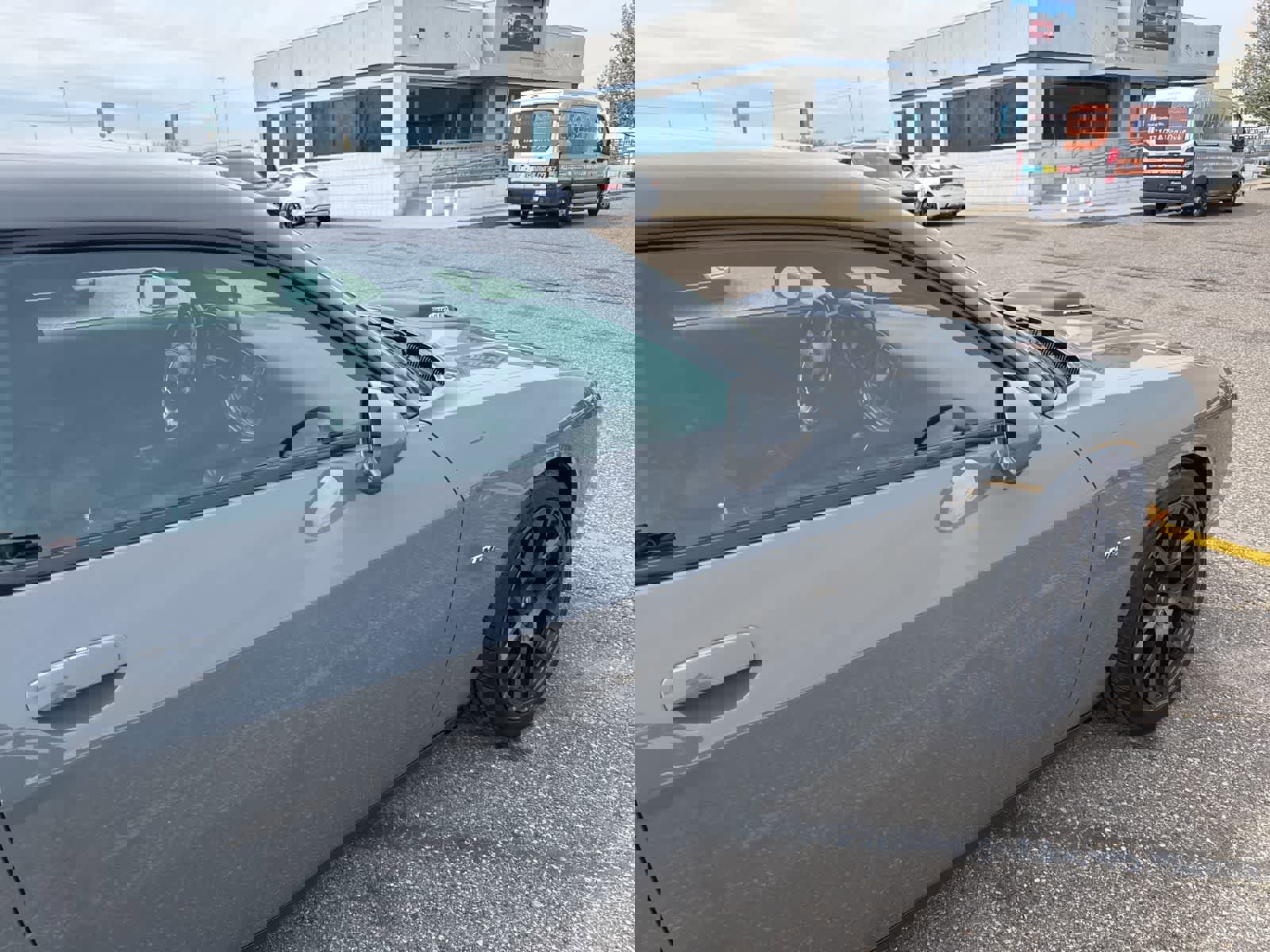 Used 2018 Dodge Challenger R/T RWD image 7