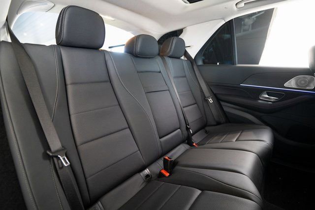 New 2026 Mercedes-Benz GLE 450e 4MATIC image 32