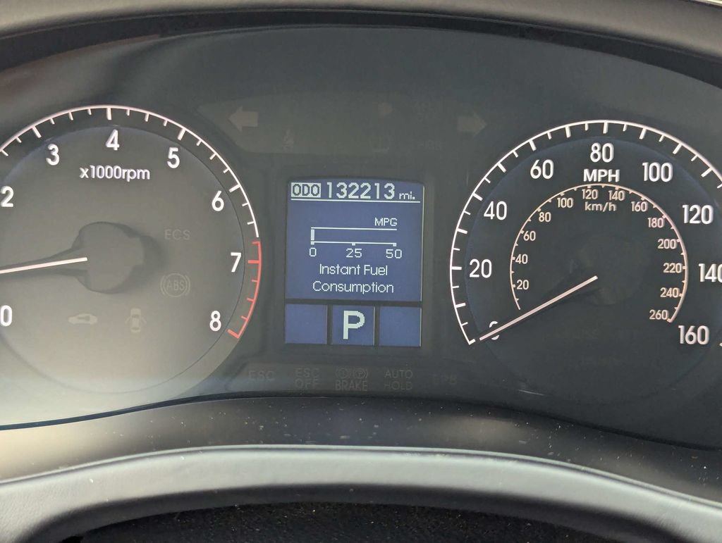 Used 2011 Hyundai Genesis 4.6 RWD image 25