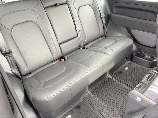 Used 2023 Land Rover Defender 90 SE image 19