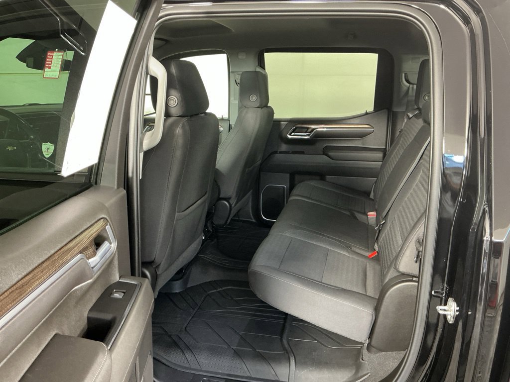Used 2022 Chevrolet Silverado 1500 LT AWD/4WD image 12