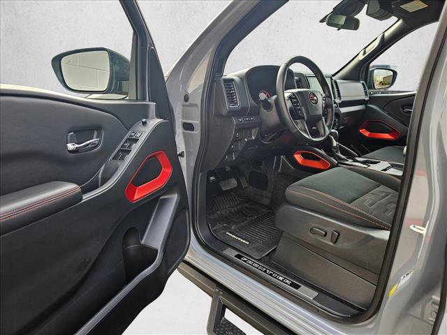 Used 2024 Nissan Frontier Pro-X w/ Technology Package image 18