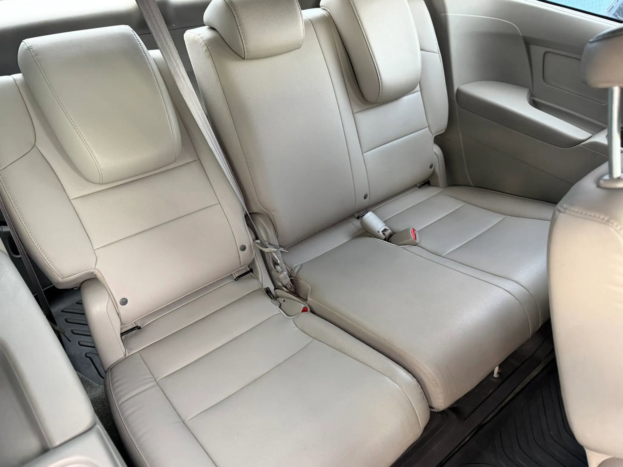 Used 2015 Honda Odyssey EX-L image 27