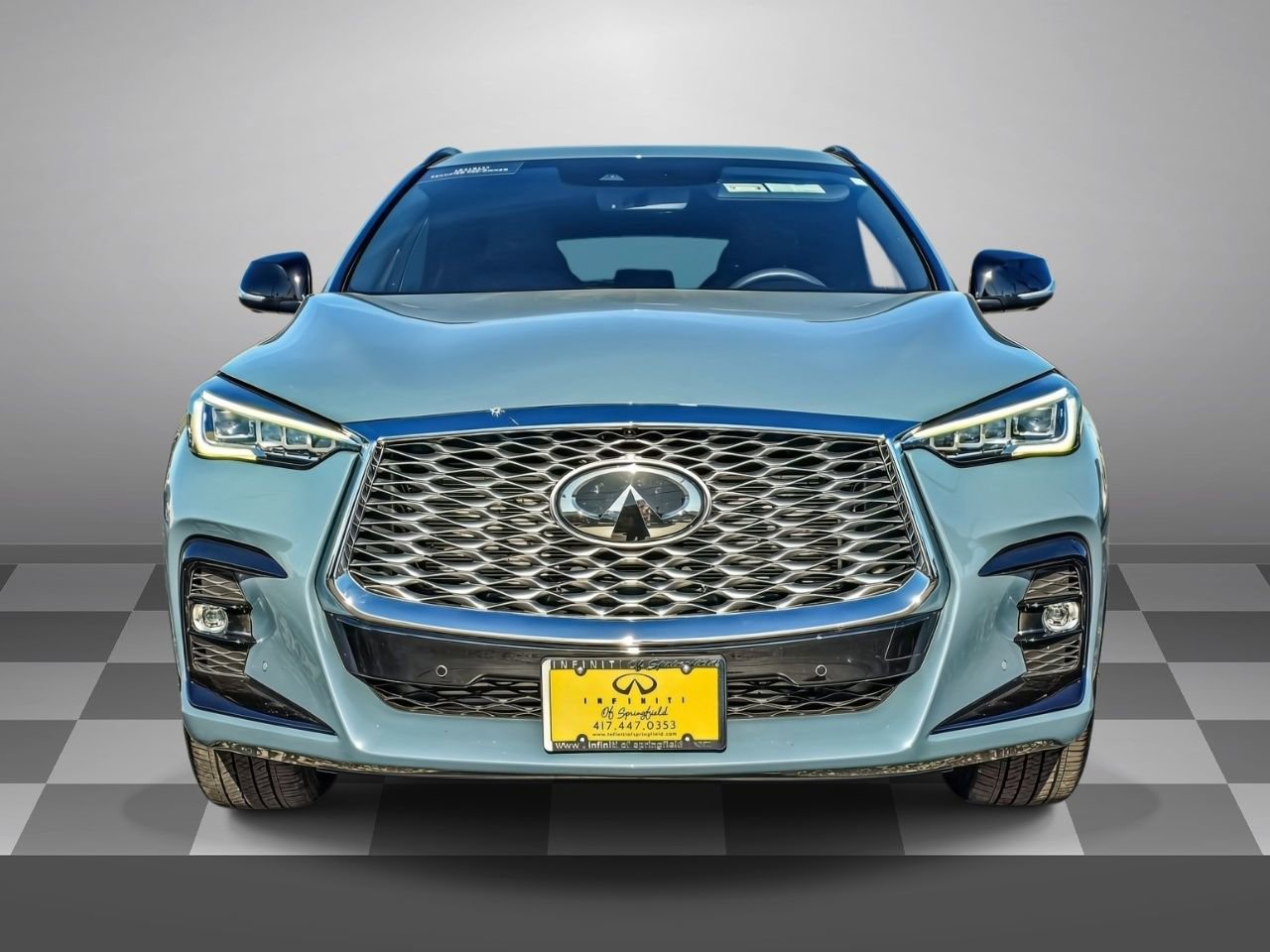 Used 2025 INFINITI QX55 Essential image 2