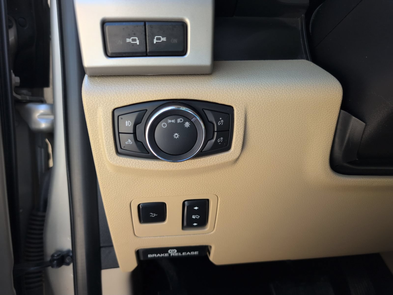 Used 2018 Ford F250 Lariat w/ Lariat Ultimate Package AWD/4WD image 10