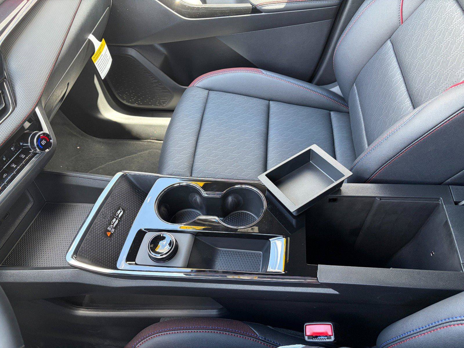 New 2026 Chevrolet Equinox RS w/ Convenience Package III AWD/4WD image 19