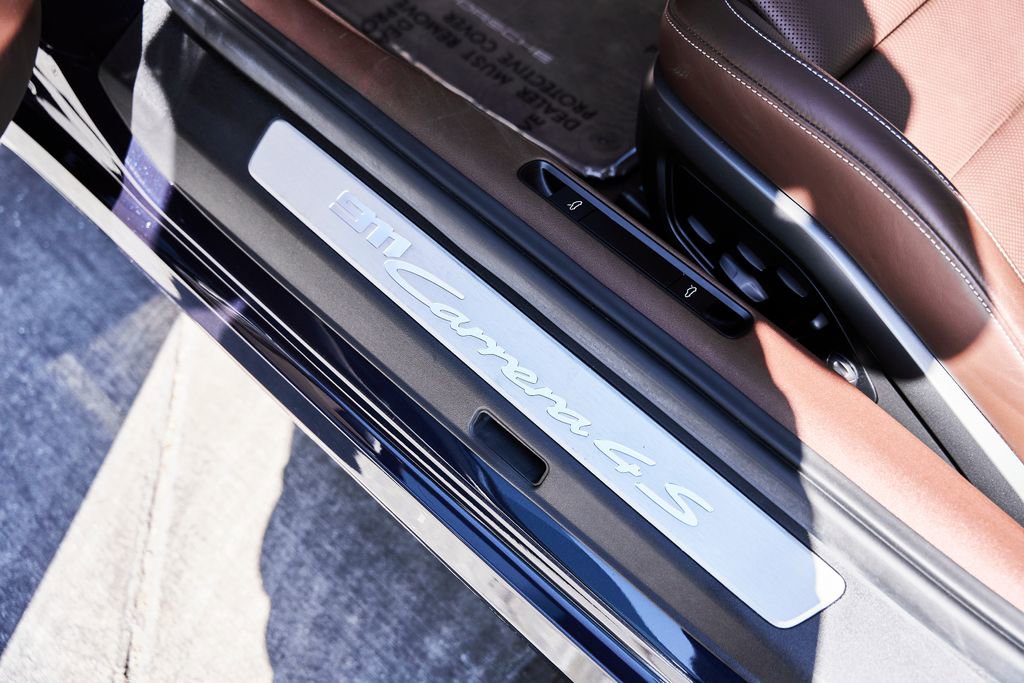 Used 2020 Porsche 911 Carrera 4S w/ Premium Package image 31