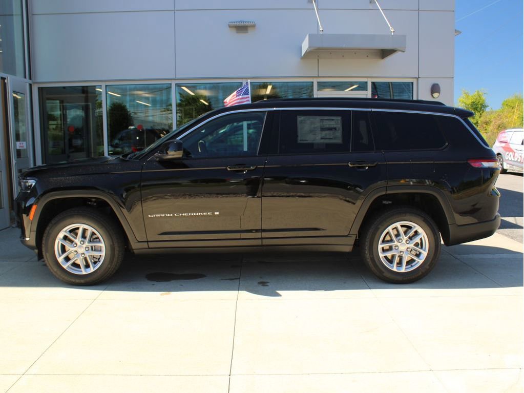 New 2025 Jeep Grand Cherokee L Laredo image 6