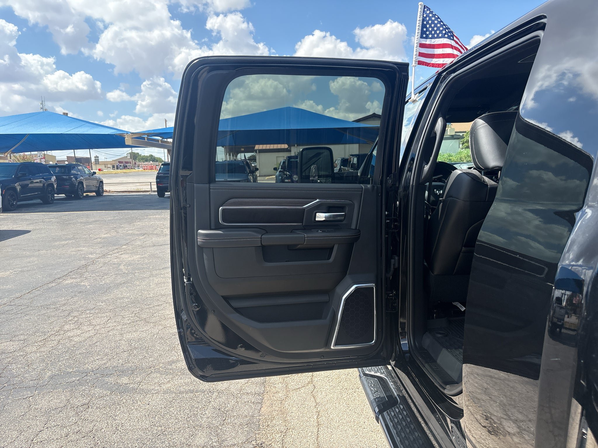 New 2027 RAM 3500 Laramie w/ Night Edition AWD/4WD image 23