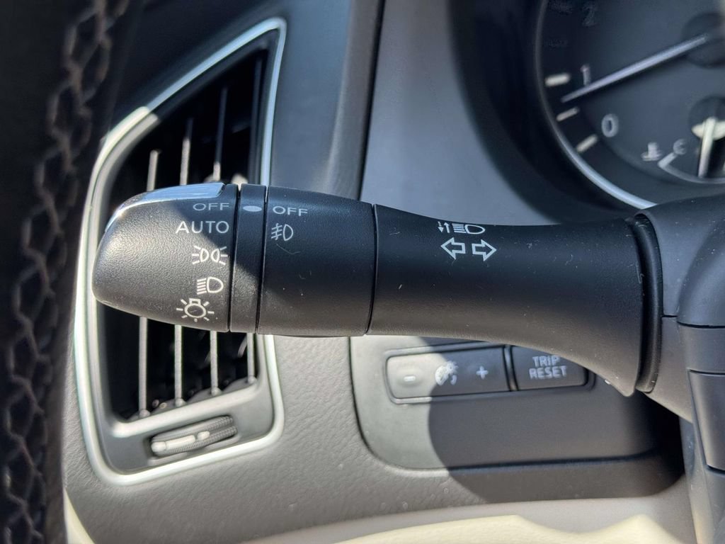 Used 2019 INFINITI Q50 Luxe w/ Essential Package (3.0T Luxe) AWD/4WD image 26