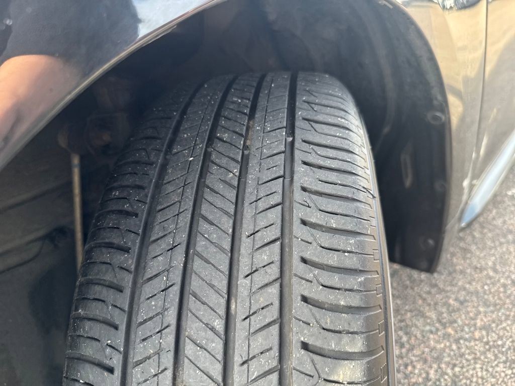 Used 2021 Toyota Corolla LE image 41