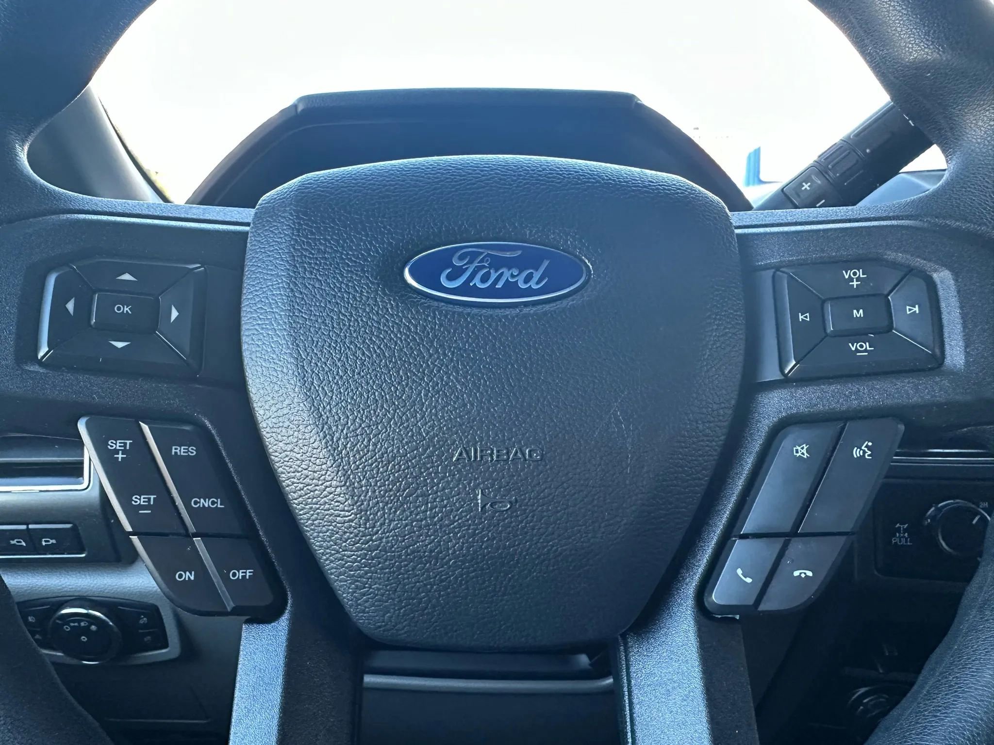 Used 2022 Ford F350 XLT w/ XLT Premium Package image 17