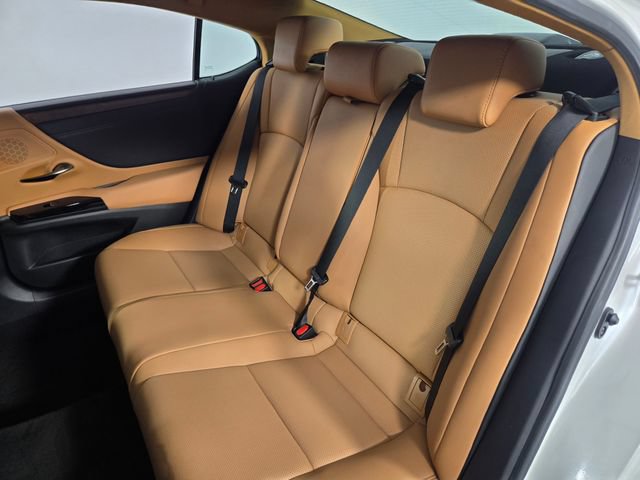 Used 2025 Lexus ES 350 w/ Premium Package FWD image 17