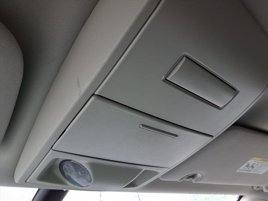 Used 2018 Dodge Grand Caravan SE w/ UConnect Hands-Free Group FWD image 32