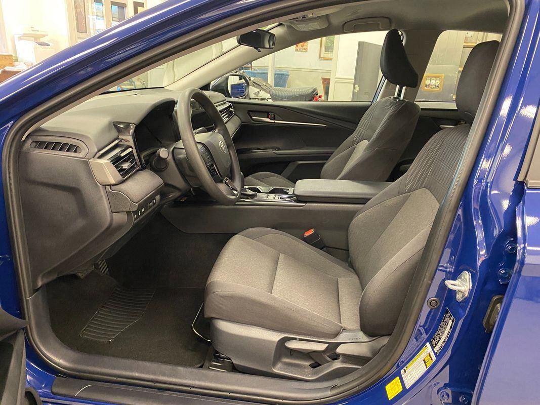 Used 2025 Toyota Camry LE image 10